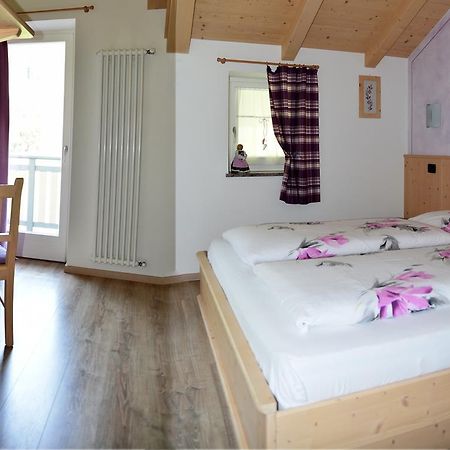 B&B 3 Cuori 普雷达佐 外观 照片